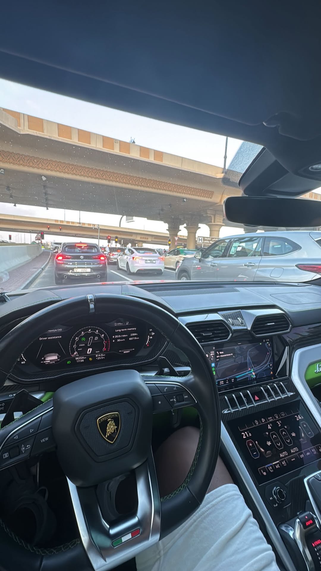 Chauffeur privé à Dubaï — Label Maison Conciergerie