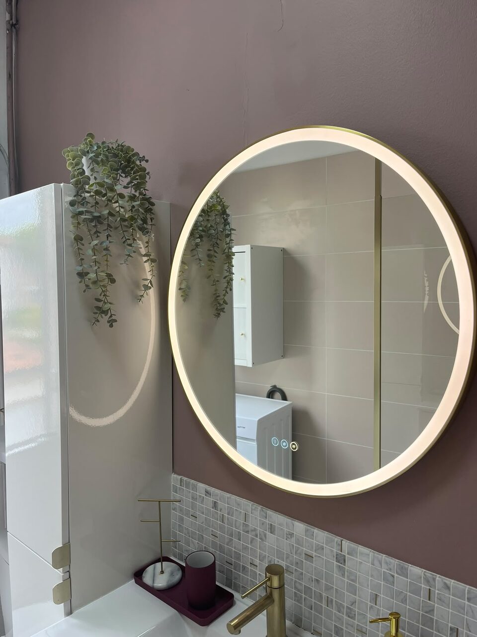Salle de bain design — location courte durée à Sens