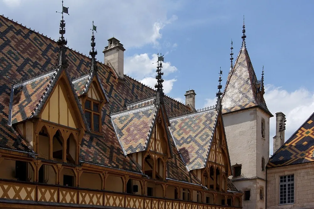 Détail des toits polychromes des Hospices de Beaune