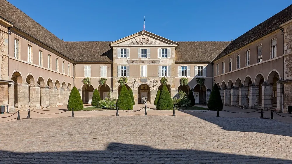 La cour de l'hôtel de ville de Beaune